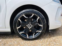 USED 2013 63 CITROEN DS3 1.6 DSTYLE PLUS 3d 120 BHP Stunning DS3 Two Tone White / Black edition