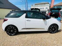 USED 2013 63 CITROEN DS3 1.6 DSTYLE PLUS 3d 120 BHP Stunning DS3 Two Tone White / Black edition