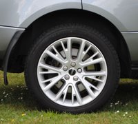 USED 2012 12 LAND ROVER RANGE ROVER 4.4 TDV8 WESTMINSTER 5d 313 BHP www.suffolkcarcentre.co.uk - Located at Reydon