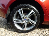 USED 2016 16 VOLVO V40 2.0 D2 SE LUX NAV 5d 118 BHP www.suffolkcarcentre.co.uk - Located at Reydon