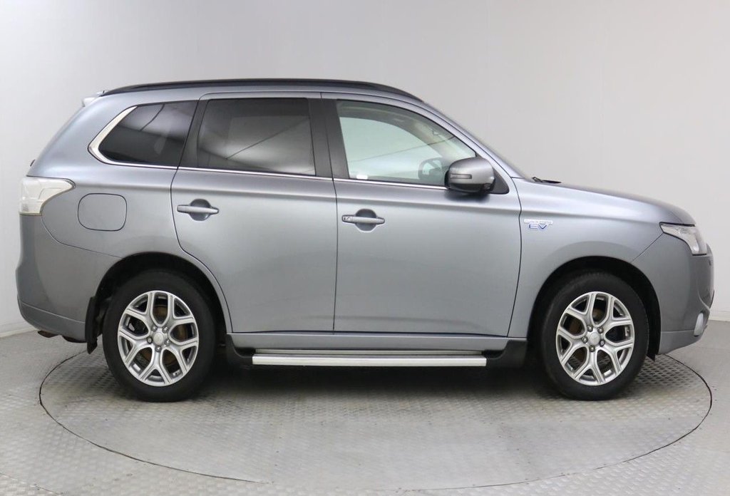 USED 2014 64 MITSUBISHI OUTLANDER 2.0 PHEV GX 4HS 5d 162 BHP 