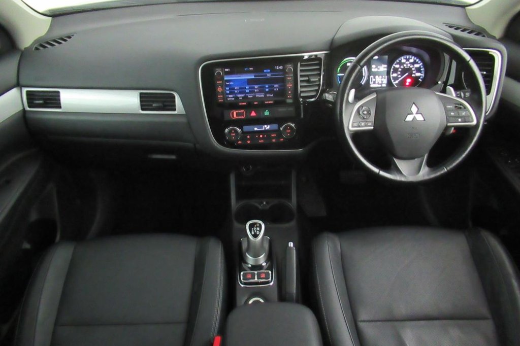 USED 2014 64 MITSUBISHI OUTLANDER 2.0 PHEV GX 4HS 5d 162 BHP 