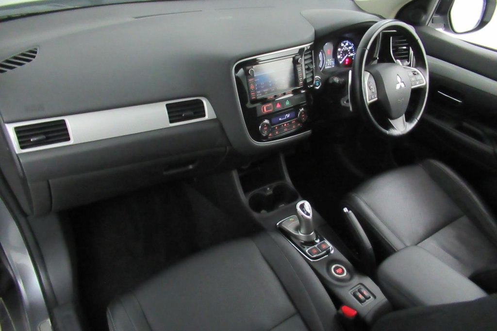 USED 2014 64 MITSUBISHI OUTLANDER 2.0 PHEV GX 4HS 5d 162 BHP 