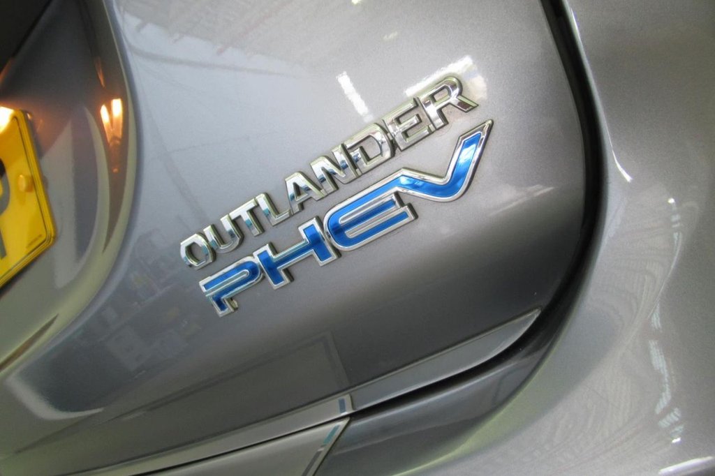 USED 2014 64 MITSUBISHI OUTLANDER 2.0 PHEV GX 4HS 5d 162 BHP 