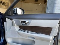 USED 2013 63 JAGUAR XF 2.2 D LUXURY 4d 200 BHP 