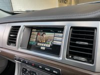 USED 2013 63 JAGUAR XF 2.2 D LUXURY 4d 200 BHP 
