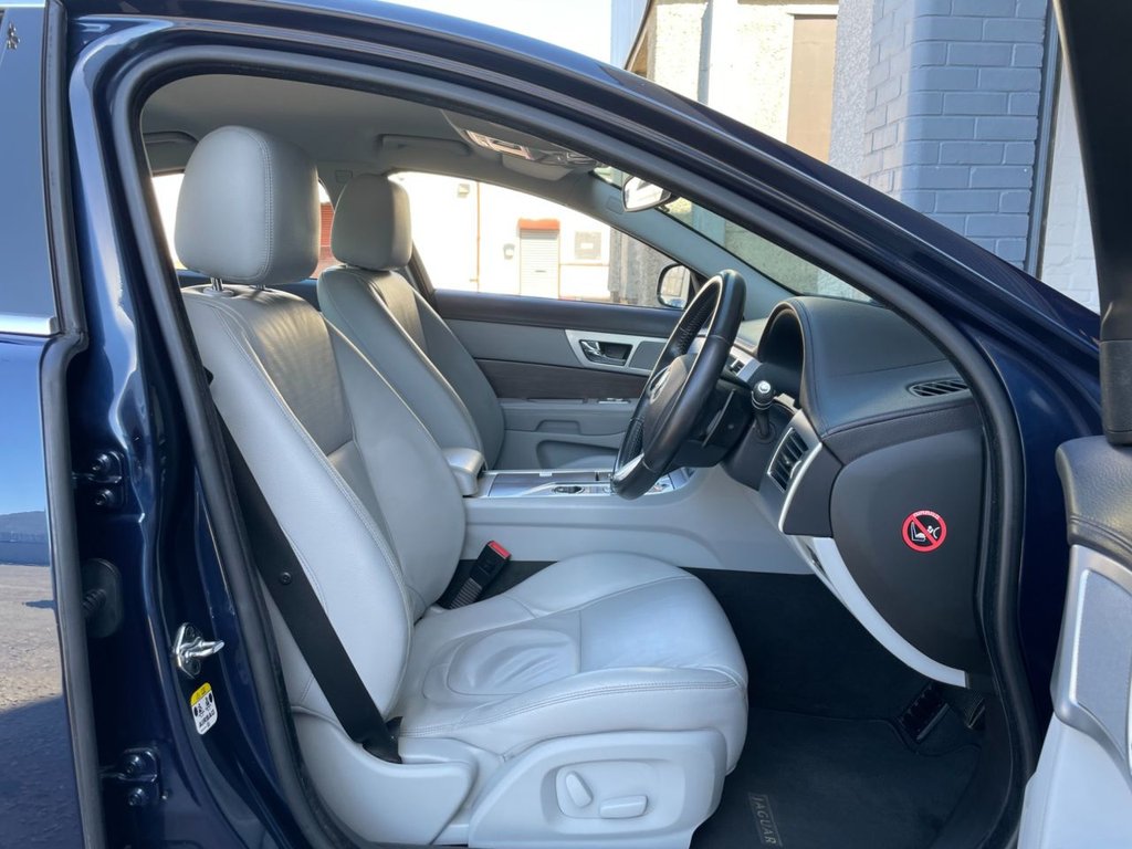 USED 2013 63 JAGUAR XF 2.2 D LUXURY 4d 200 BHP 
