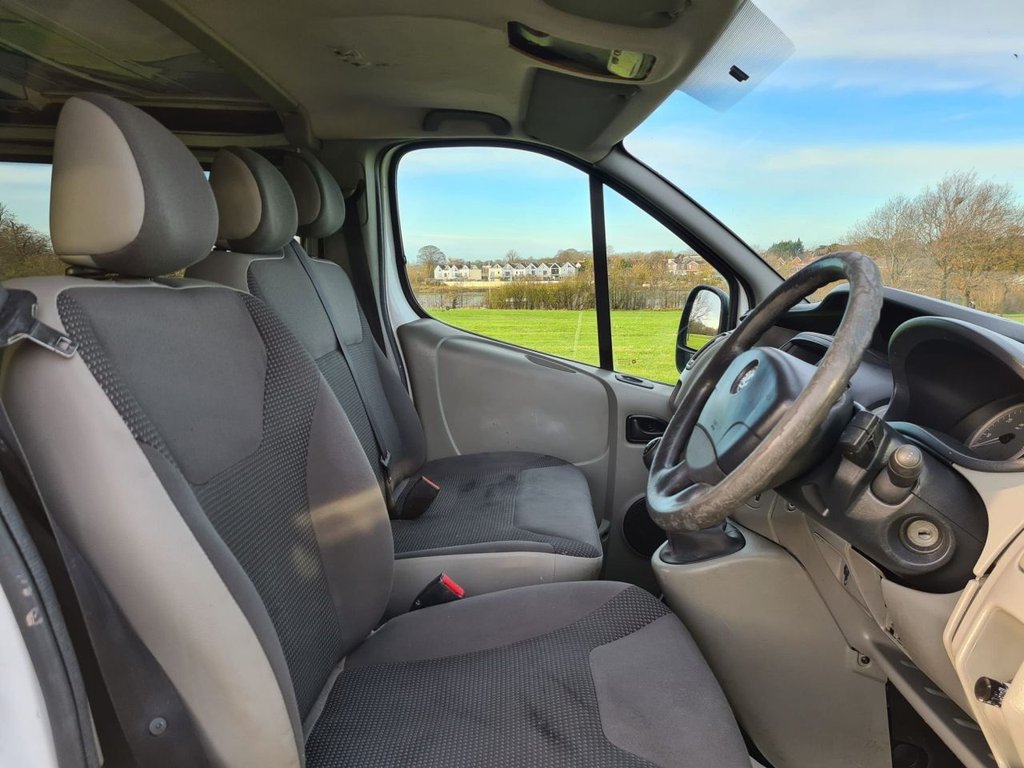 USED 2014 14 VAUXHALL VIVARO 2.0 2900 CDTI 113 BHP 