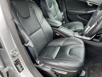 USED 2015 65 VOLVO V40 2.0 D2 SE LUX NAV 5d 118 BHP 