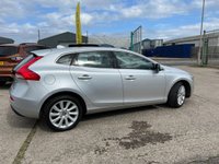 USED 2015 65 VOLVO V40 2.0 D2 SE LUX NAV 5d 118 BHP 