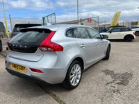 USED 2015 65 VOLVO V40 2.0 D2 SE LUX NAV 5d 118 BHP 