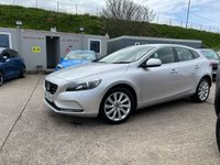 USED 2015 65 VOLVO V40 2.0 D2 SE LUX NAV 5d 118 BHP 