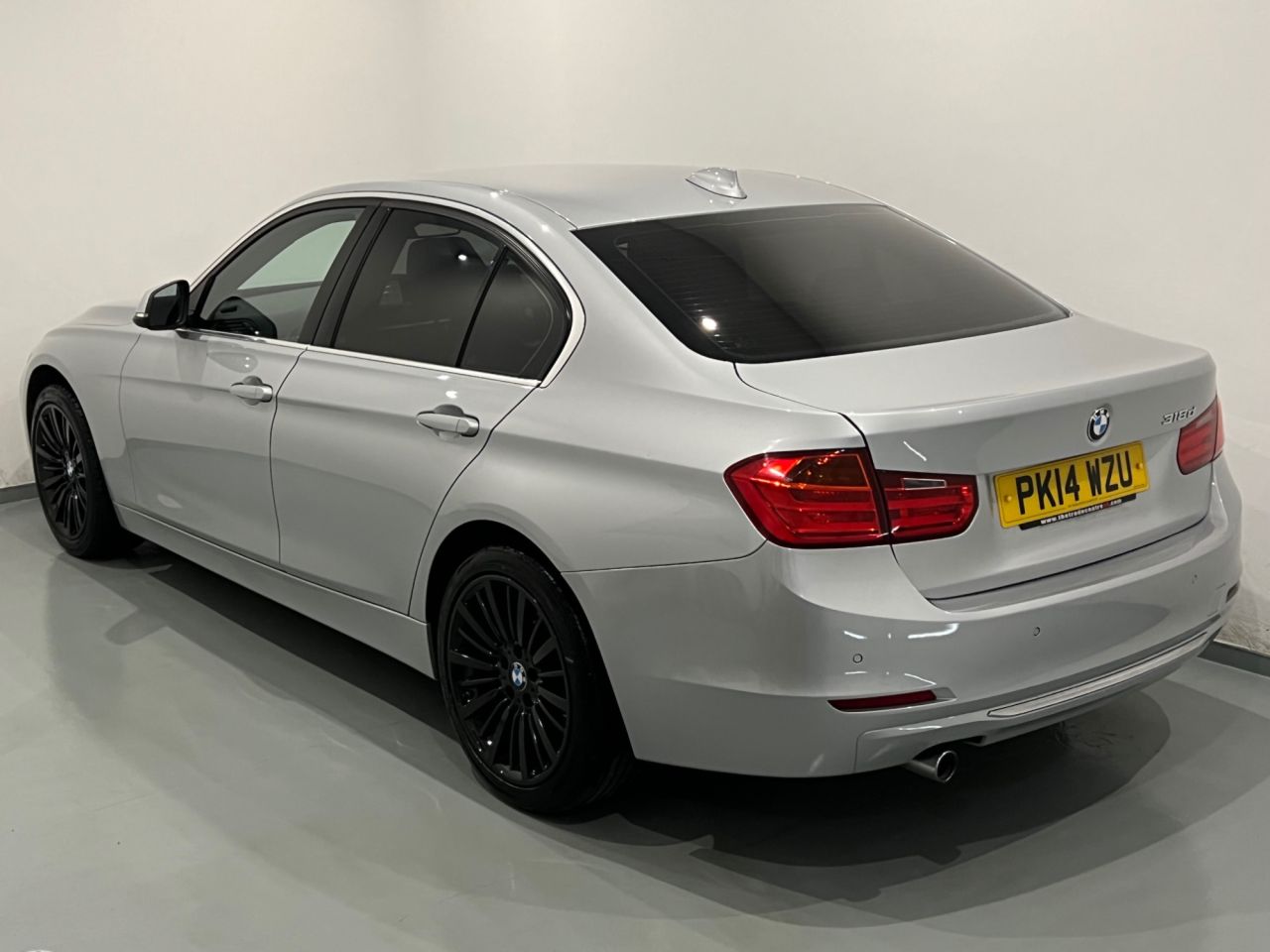 2014 BMW 3 Series 318d Luxury £9,500