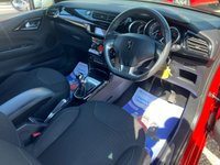 USED 2015 15 CITROEN DS3 1.6 E-HDI DSTYLE PLUS 3d 90 BHP Stunning Low Mileage DS3 with White on top of Cherry Red