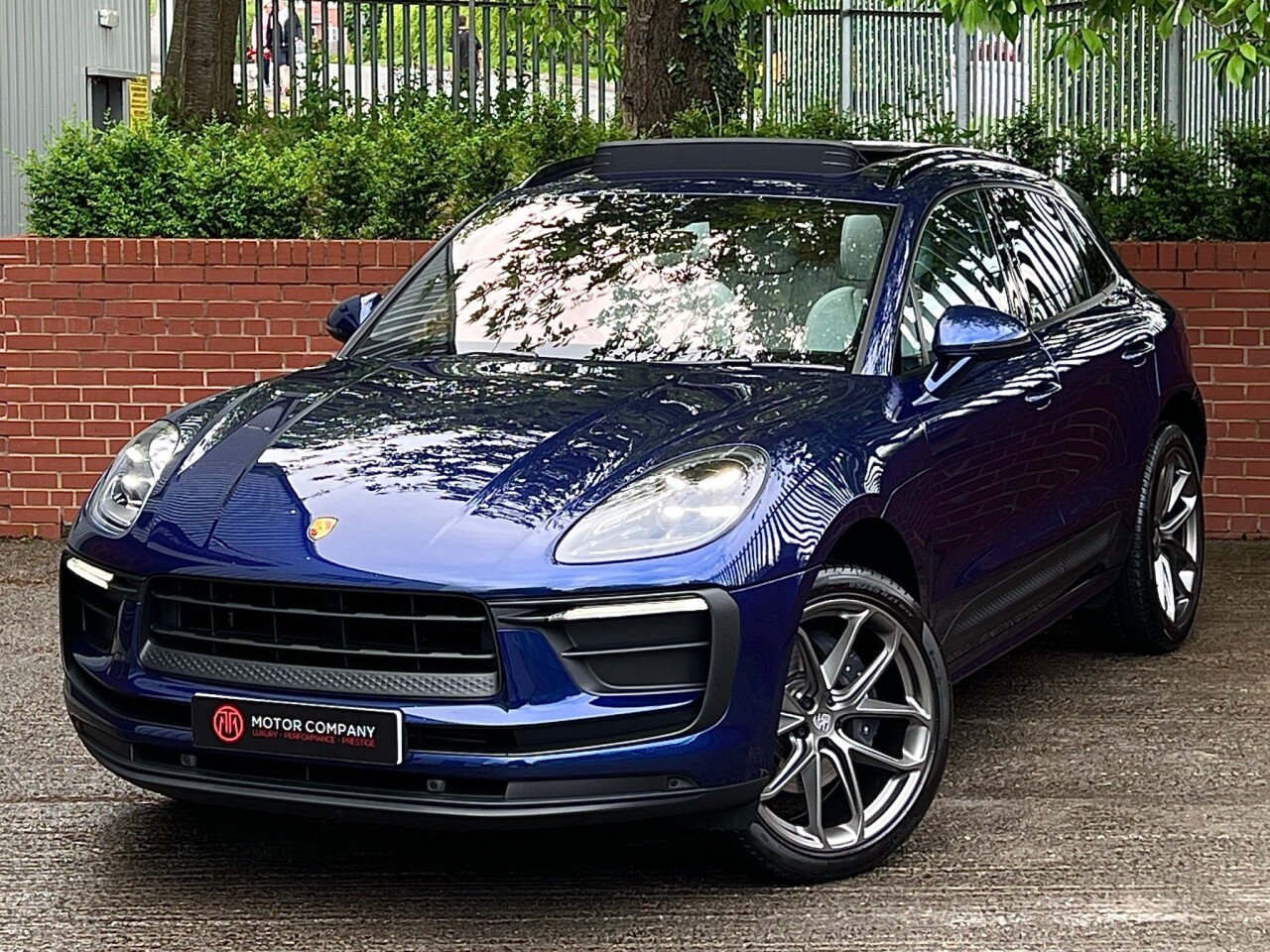 2021 71 PORSCHE MACAN 2.0L PDK 5d 262 BHP