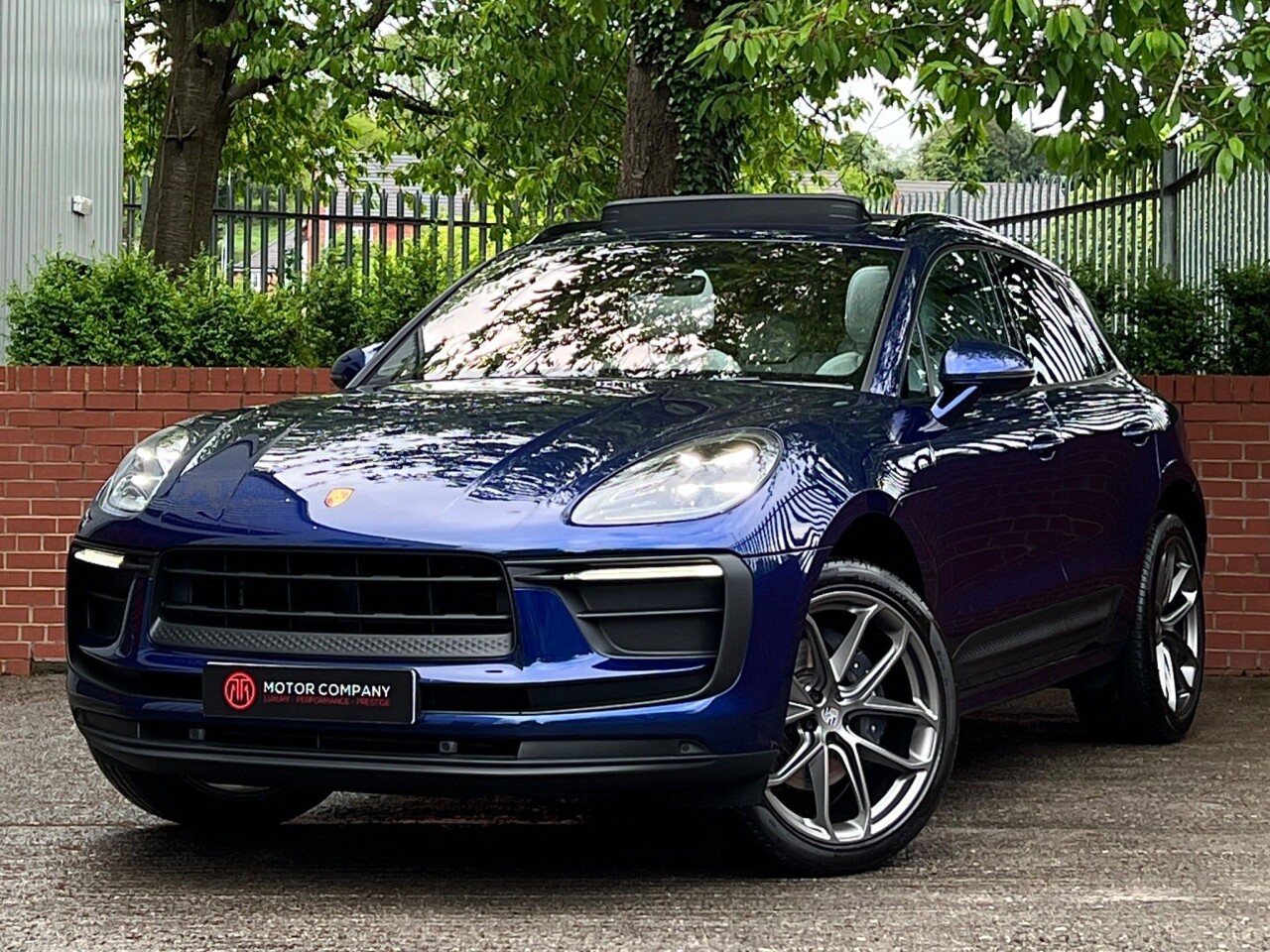 2021 71 PORSCHE MACAN 2.0L PDK 5d 262 BHP