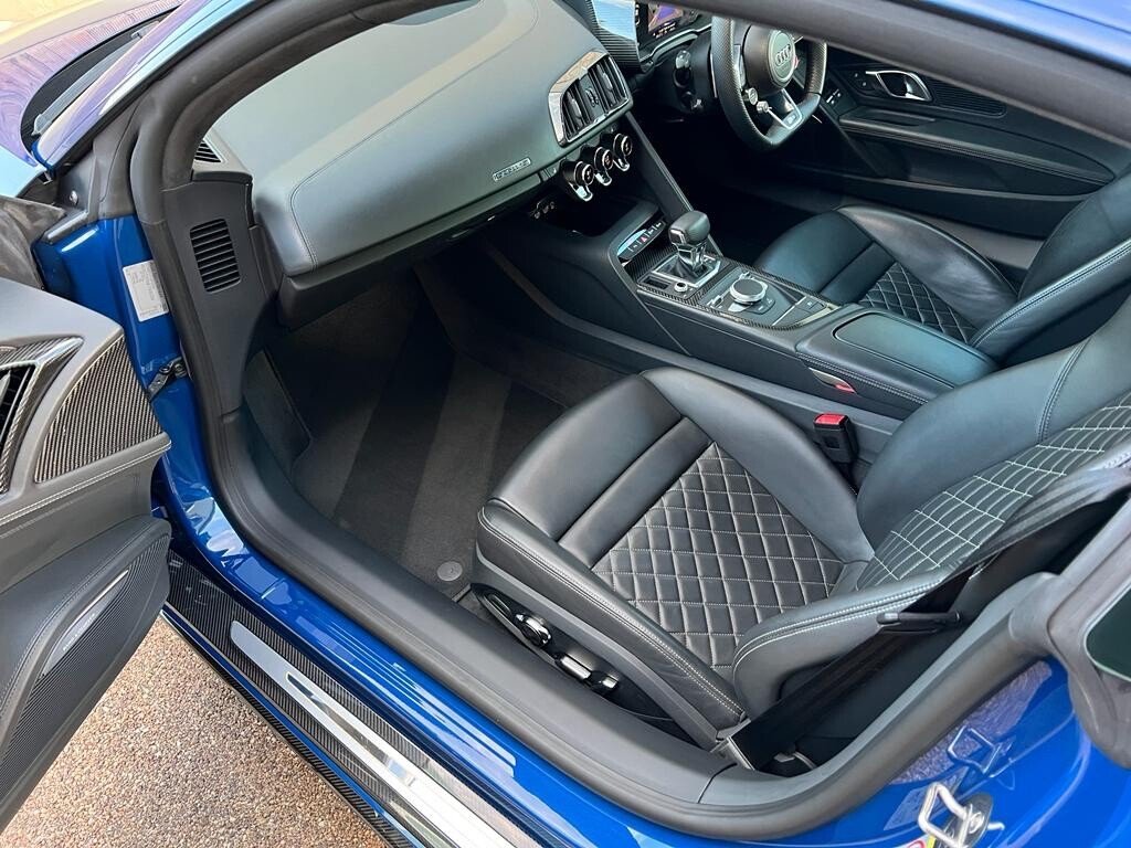 USED 2020 20 AUDI R8 5.2 V10 PERFORMANCE CARBON BLACK QUATTRO 2d 612 BHP 20" VOSSEN WHEELS OPTIONAL