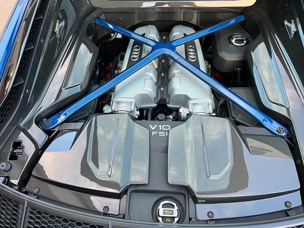 USED 2020 20 AUDI R8 5.2 V10 PERFORMANCE CARBON BLACK QUATTRO 2d 612 BHP 20" VOSSEN WHEELS OPTIONAL