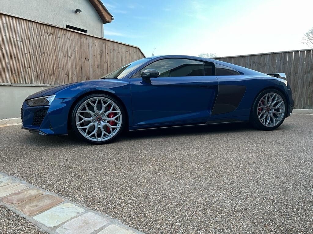USED 2020 20 AUDI R8 5.2 V10 PERFORMANCE CARBON BLACK QUATTRO 2d 612 BHP 20" VOSSEN WHEELS OPTIONAL