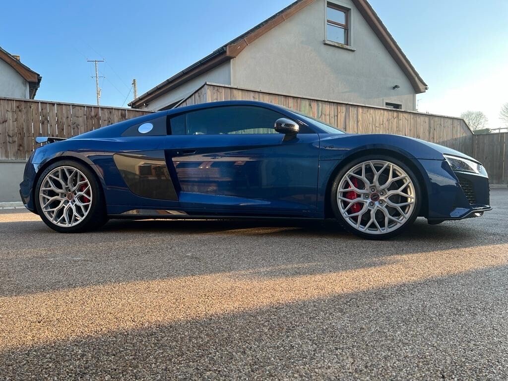 USED 2020 20 AUDI R8 5.2 V10 PERFORMANCE CARBON BLACK QUATTRO 2d 612 BHP 20" VOSSEN WHEELS OPTIONAL