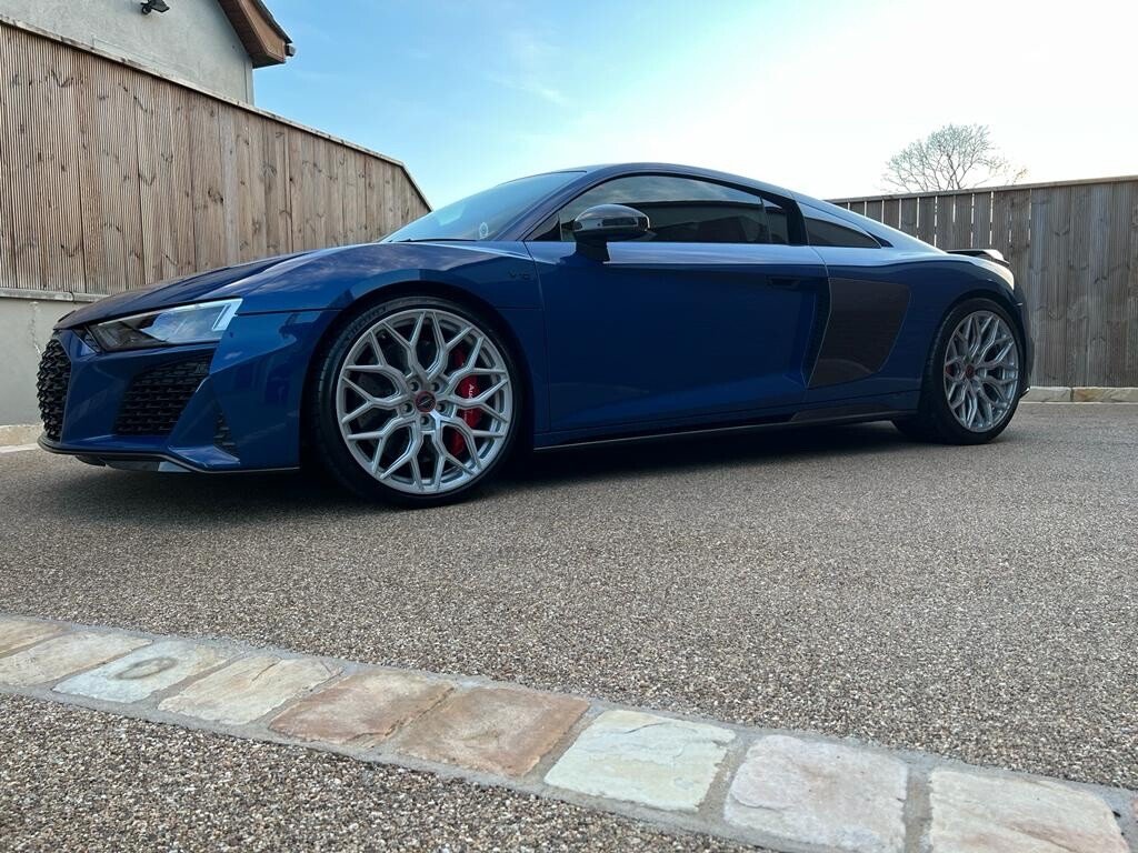 USED 2020 20 AUDI R8 5.2 V10 PERFORMANCE CARBON BLACK QUATTRO 2d 612 BHP 20" VOSSEN WHEELS OPTIONAL
