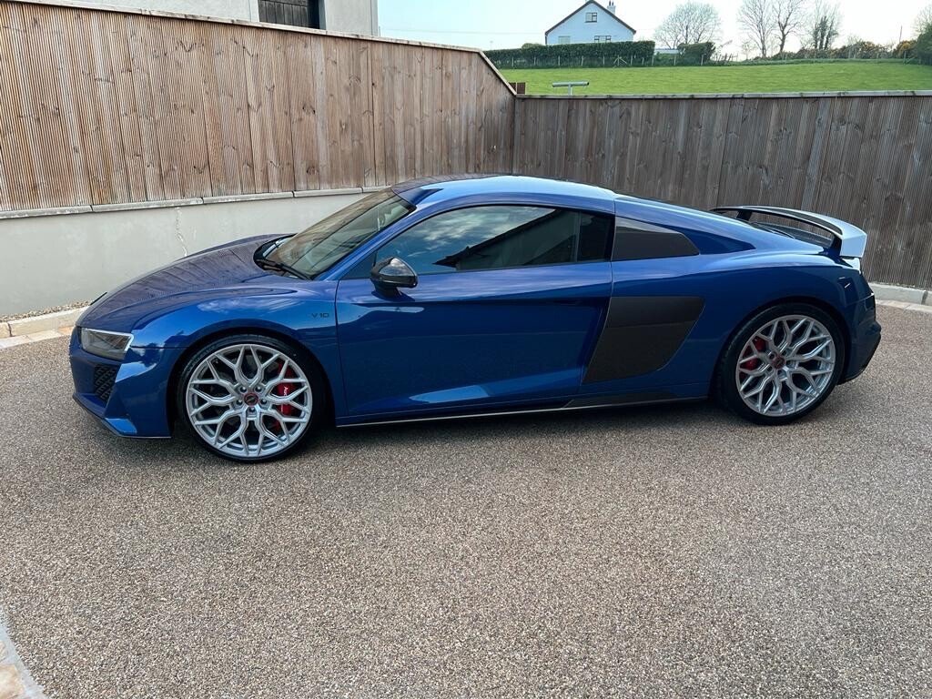 USED 2020 20 AUDI R8 5.2 V10 PERFORMANCE CARBON BLACK QUATTRO 2d 612 BHP 20" VOSSEN WHEELS OPTIONAL
