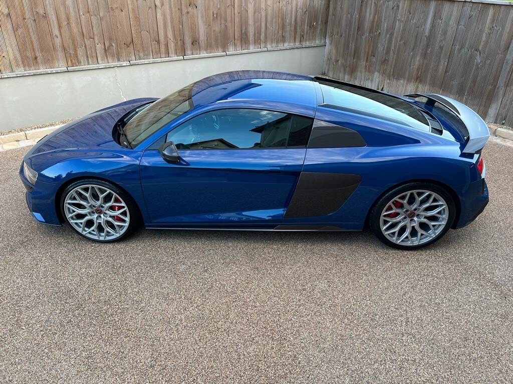 USED 2020 20 AUDI R8 5.2 V10 PERFORMANCE CARBON BLACK QUATTRO 2d 612 BHP 20" VOSSEN WHEELS OPTIONAL