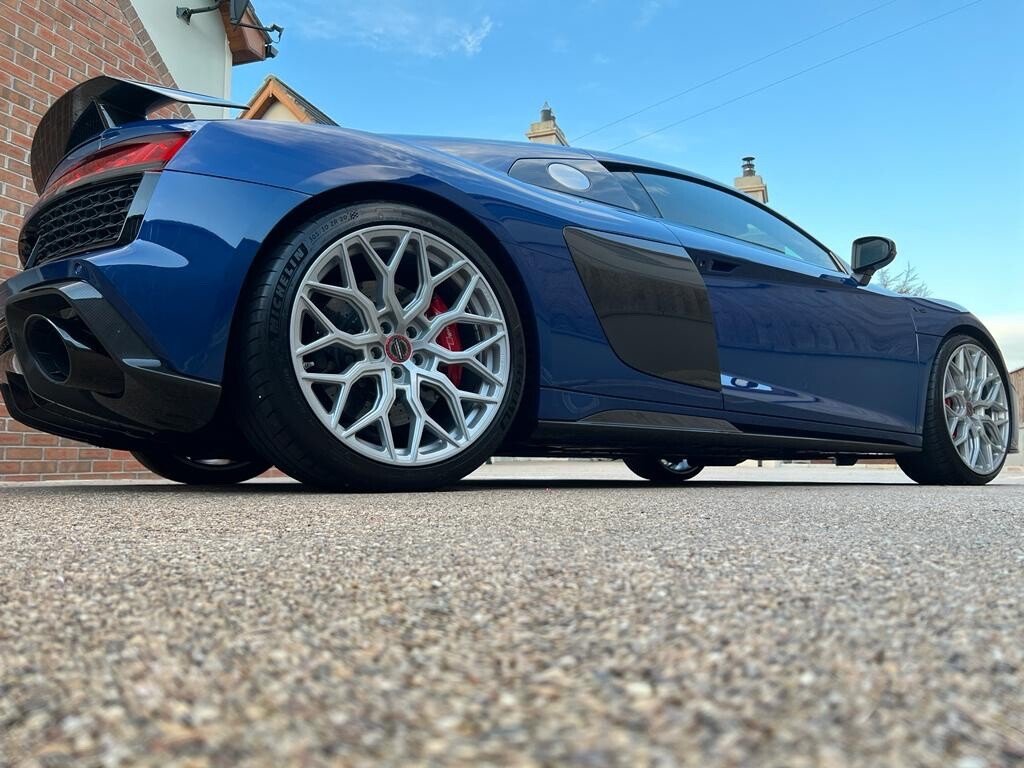 USED 2020 20 AUDI R8 5.2 V10 PERFORMANCE CARBON BLACK QUATTRO 2d 612 BHP 20" VOSSEN WHEELS OPTIONAL