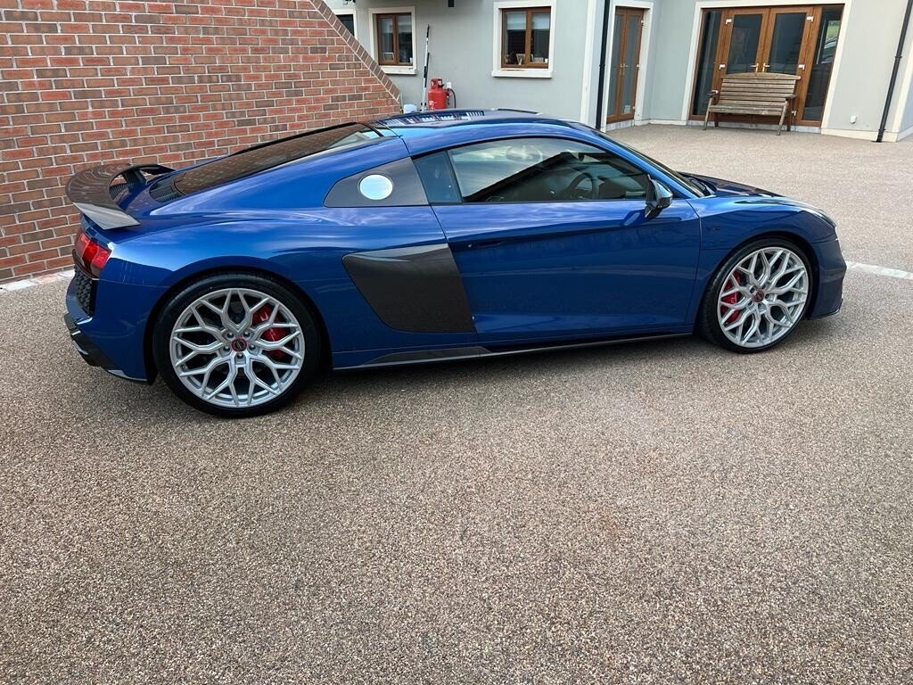 USED 2020 20 AUDI R8 5.2 V10 PERFORMANCE CARBON BLACK QUATTRO 2d 612 BHP 20" VOSSEN WHEELS OPTIONAL