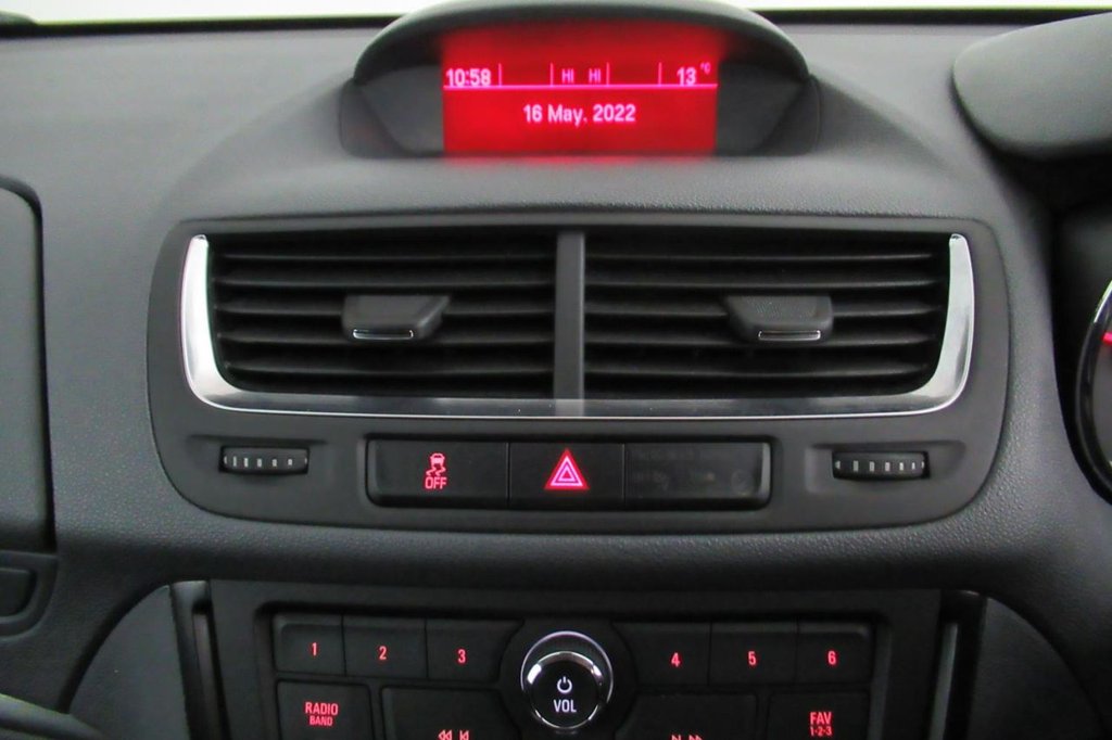 USED 2015 15 VAUXHALL MOKKA 1.6 SE S/S 5d 114 BHP 