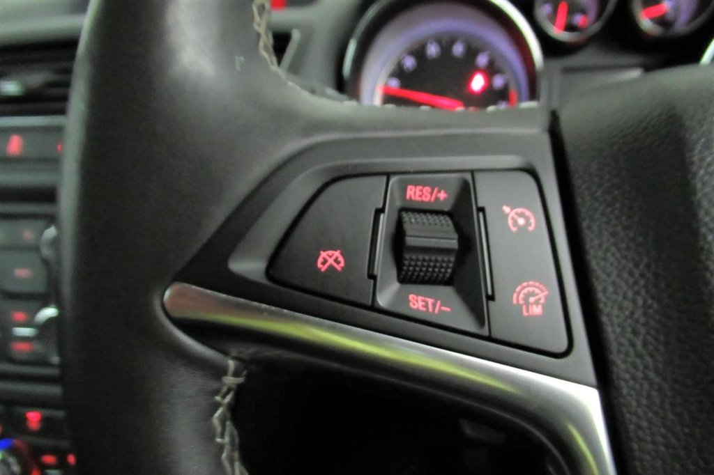 USED 2015 15 VAUXHALL MOKKA 1.6 SE S/S 5d 114 BHP 