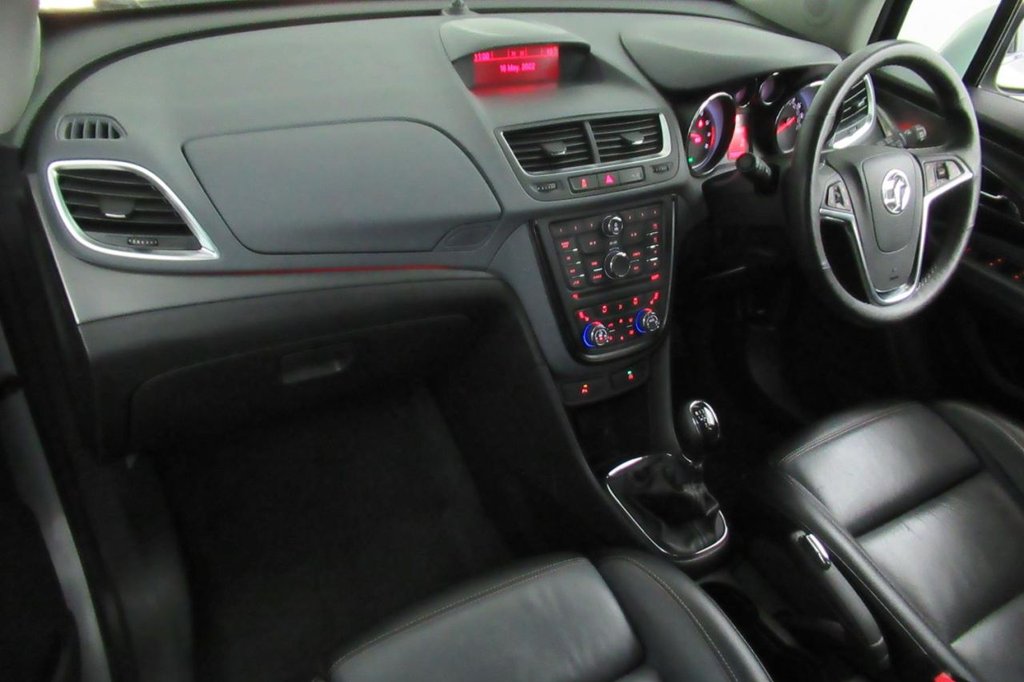 USED 2015 15 VAUXHALL MOKKA 1.6 SE S/S 5d 114 BHP 