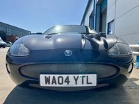 USED 2004 04 JAGUAR XKR Sports 4.2 XKR COUPE 2d 400 BHP 7k Extras,High Specification