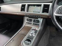 USED 2013 63 JAGUAR XF 3.0 D V6 LUXURY 4d 240 BHP 