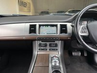 USED 2013 63 JAGUAR XF 3.0 D V6 LUXURY 4d 240 BHP 