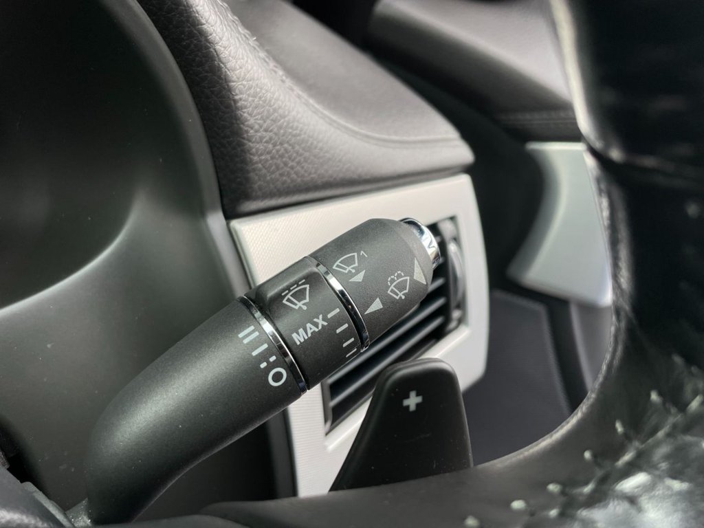 USED 2013 63 JAGUAR XF 3.0 D V6 LUXURY 4d 240 BHP 