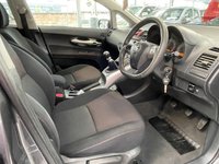 USED 2010 59 TOYOTA AURIS 1.6 SR VALVEMATIC 5d 132 BHP 