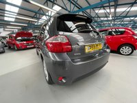 USED 2010 59 TOYOTA AURIS 1.6 SR VALVEMATIC 5d 132 BHP 