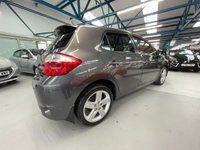 USED 2010 59 TOYOTA AURIS 1.6 SR VALVEMATIC 5d 132 BHP 