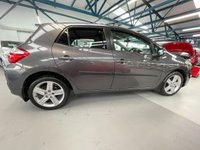 USED 2010 59 TOYOTA AURIS 1.6 SR VALVEMATIC 5d 132 BHP 