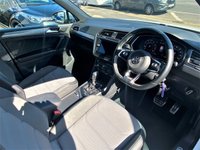 USED 2018 18 VOLKSWAGEN TIGUAN 2.0 R LINE TSI BMT 4MOTION DSG 5d 177 BHP Panoramic Sunroof + Navigation