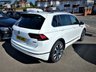 USED 2018 18 VOLKSWAGEN TIGUAN 2.0 R LINE TSI BMT 4MOTION DSG 5d 177 BHP Panoramic Sunroof + Navigation