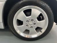 USED 2001 Y MERCEDES-BENZ SL 2.8 SL280 2dr CHERISHED EXAMPLE. LOW MILES.