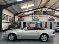 USED 2001 Y MERCEDES-BENZ SL 2.8 SL280 2dr CHERISHED EXAMPLE. LOW MILES.