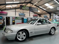 USED 2001 Y MERCEDES-BENZ SL 2.8 SL280 2dr CHERISHED EXAMPLE. LOW MILES.