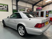 USED 2001 Y MERCEDES-BENZ SL 2.8 SL280 2dr CHERISHED EXAMPLE. LOW MILES.