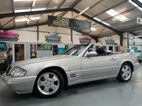 USED 2001 Y MERCEDES-BENZ SL 2.8 SL280 2dr CHERISHED EXAMPLE. LOW MILES.