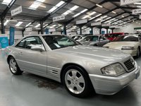 USED 2001 Y MERCEDES-BENZ SL 2.8 SL280 2dr CHERISHED EXAMPLE. LOW MILES.