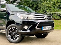 USED 2017 67 TOYOTA HI-LUX 2.4 INVINCIBLE X 4WD D-4D DCB 148 BHP FULL LEATHER + SAT NAV ** NO VAT **