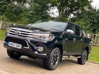 USED 2017 67 TOYOTA HI-LUX 2.4 INVINCIBLE X 4WD D-4D DCB 148 BHP FULL LEATHER + SAT NAV ** NO VAT **